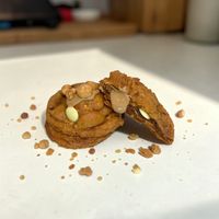 Bueno maison et noisettes torréfiées