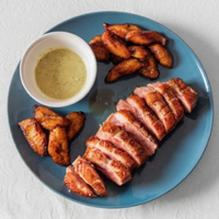 Canard façon magret - Frites de plantains 