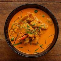 Émincé de poulet au curry rouge + riz Thaï au jasmin