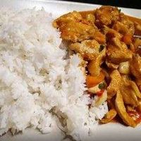 Émincé de poulet au saté + riz Thaï au jasmin
