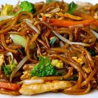  Nouilles sautées légumes & émincé de poulet