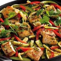 Wok émincé de poulet & légumes avez riz Thaï au jasmin