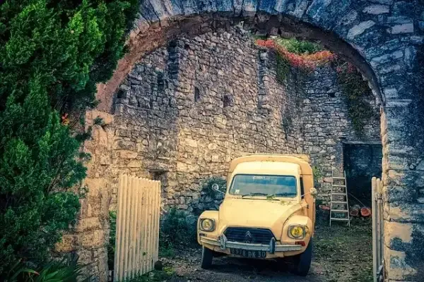 Photo d'archive d'une 2cv